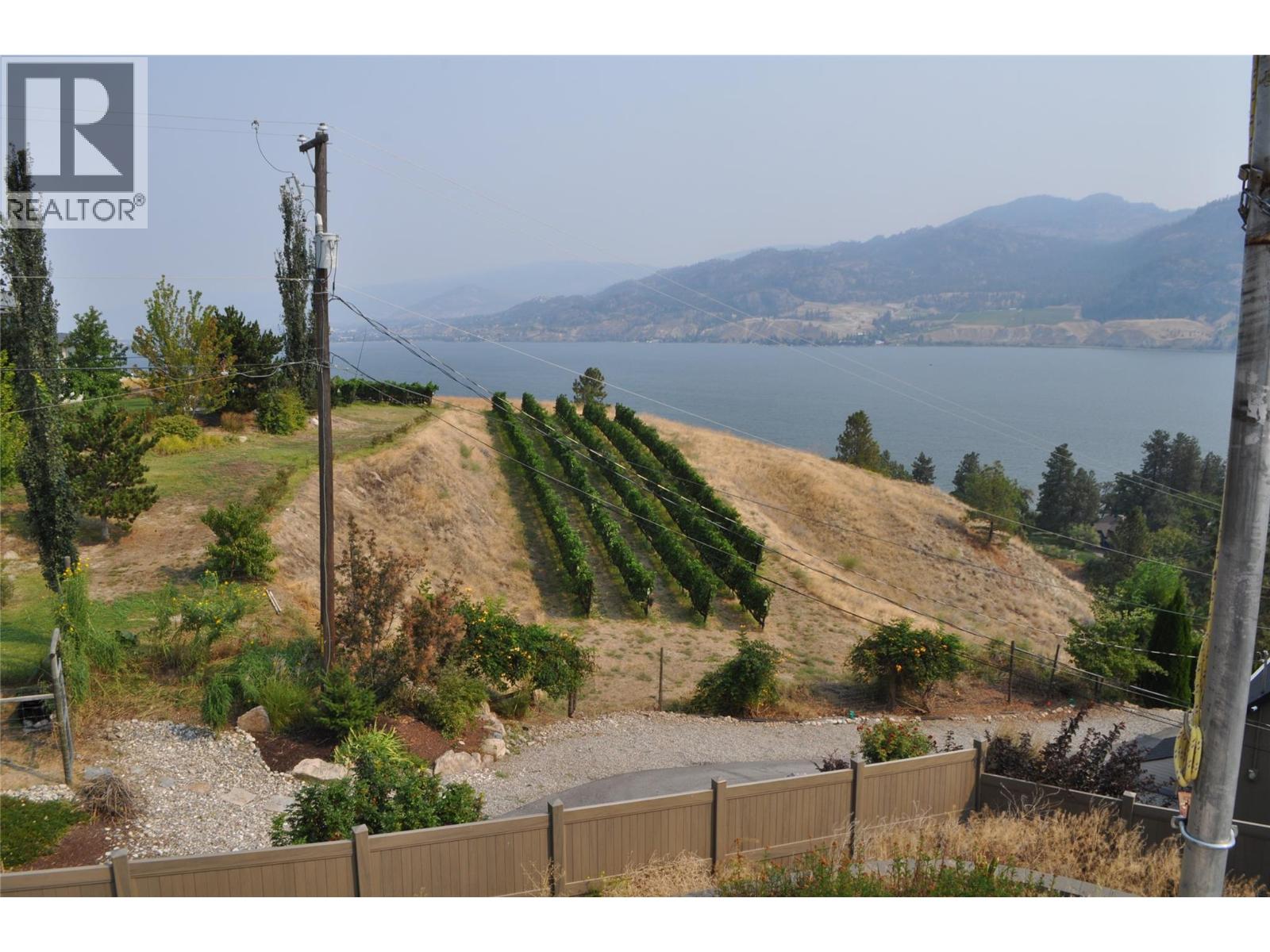 910 Pineview Drive, Kaleden