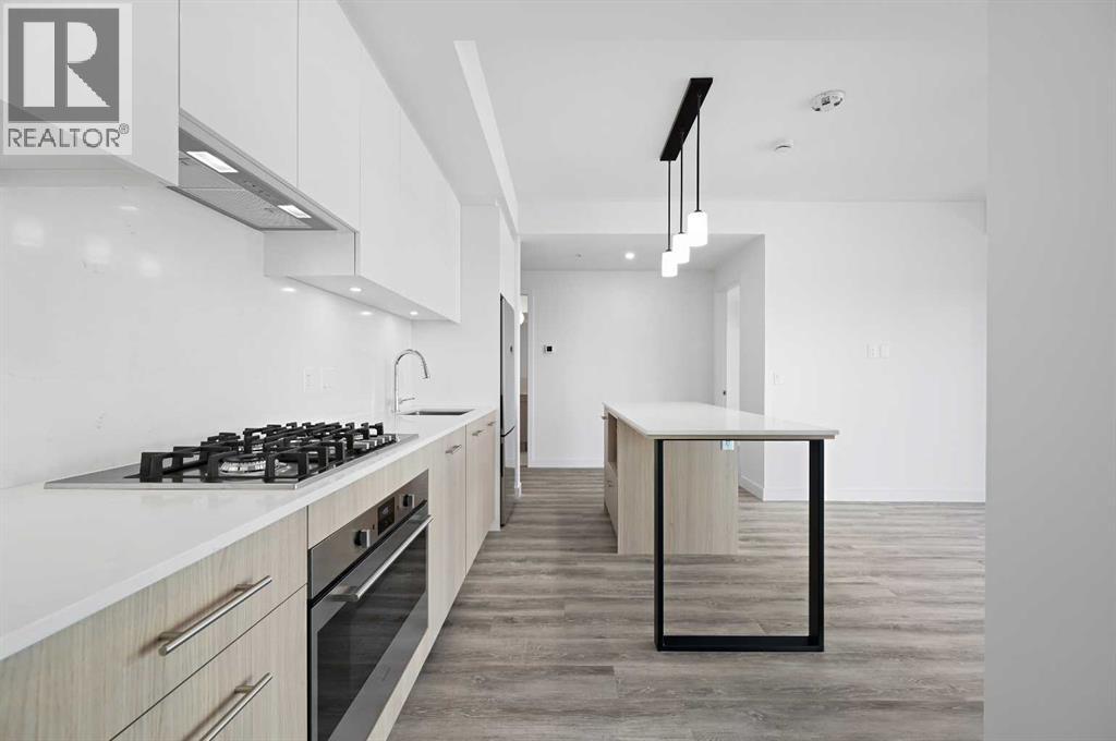 Single Family House for Sale in    Avenue SW Eau Claire Calgary 