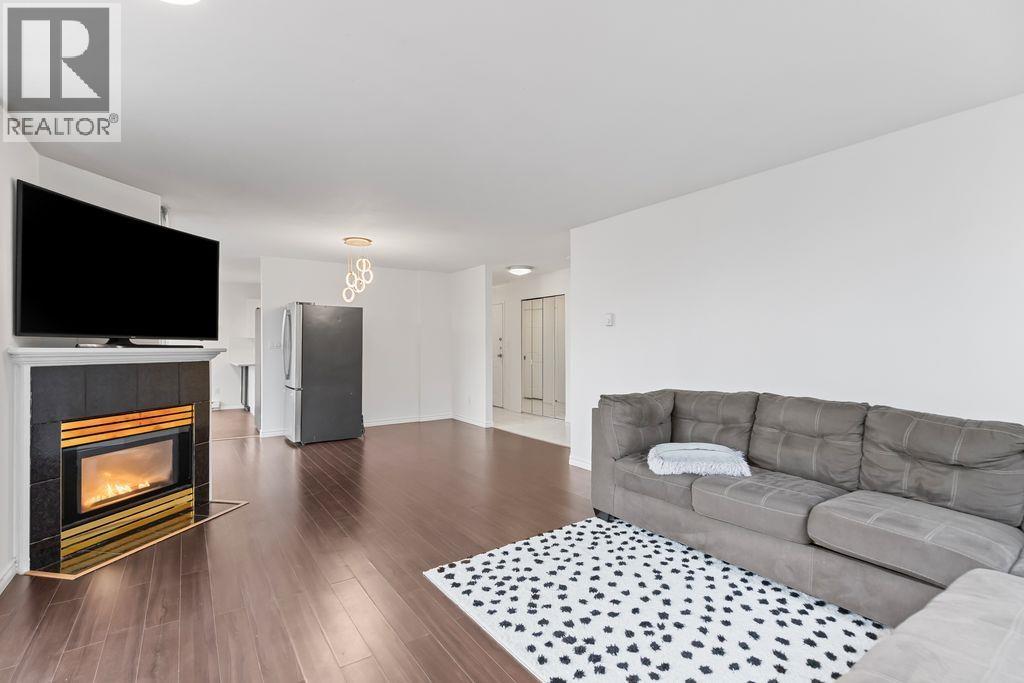 201 38 LEOPOLD PLACE, New Westminster