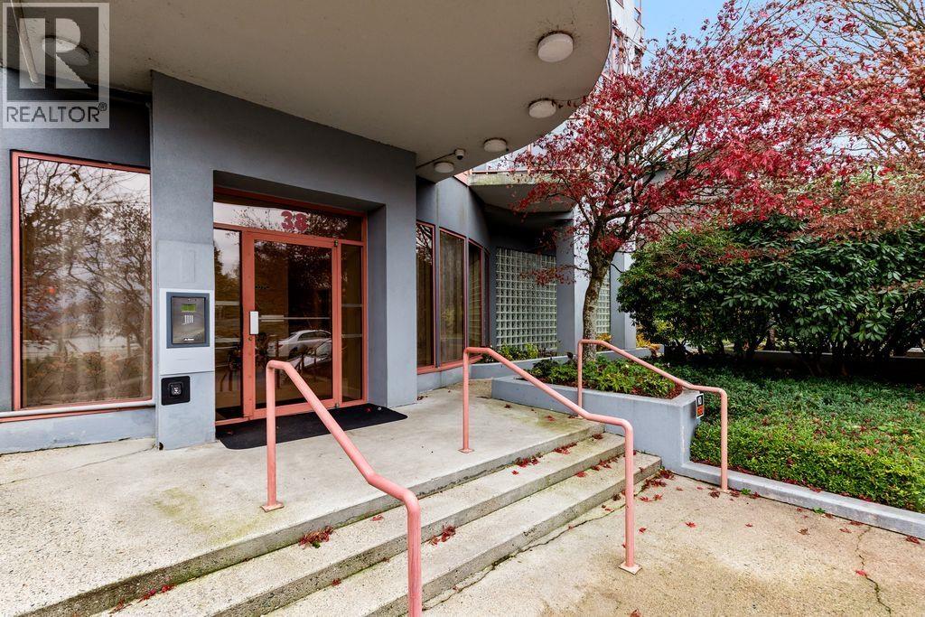 201 38 LEOPOLD PLACE, New Westminster