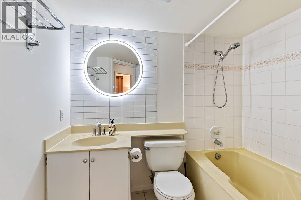 201 38 LEOPOLD PLACE, New Westminster