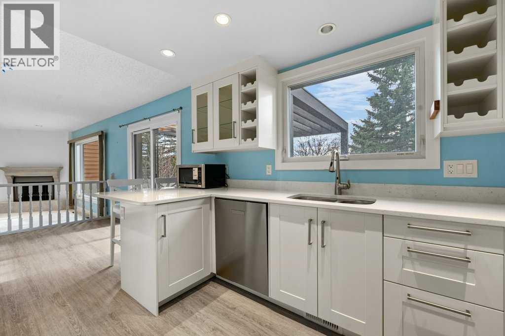 Single Family House for Sale in  Edforth Way NW Edgemont Calgary 