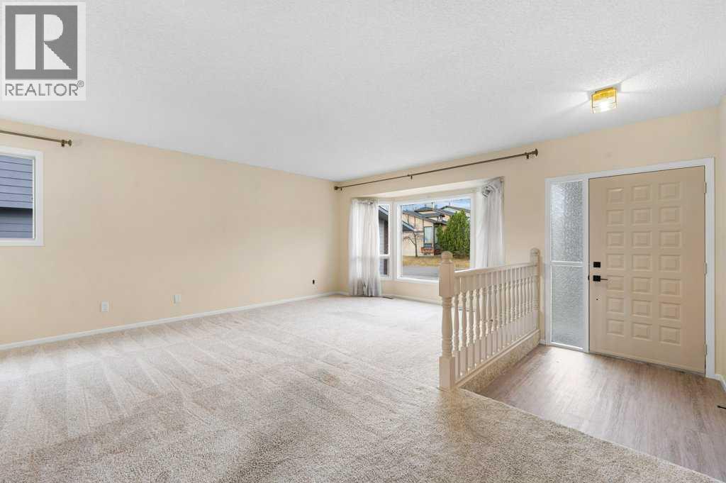 Single Family House for Sale in  Edforth Way NW Edgemont Calgary 