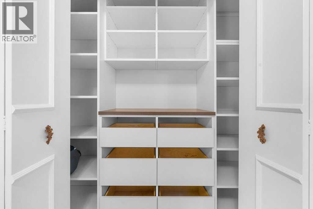 Single Family House for Sale in  Edforth Way NW Edgemont Calgary 