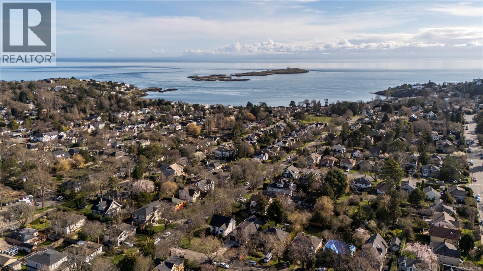  1280 Hampshire Road, Oak Bay