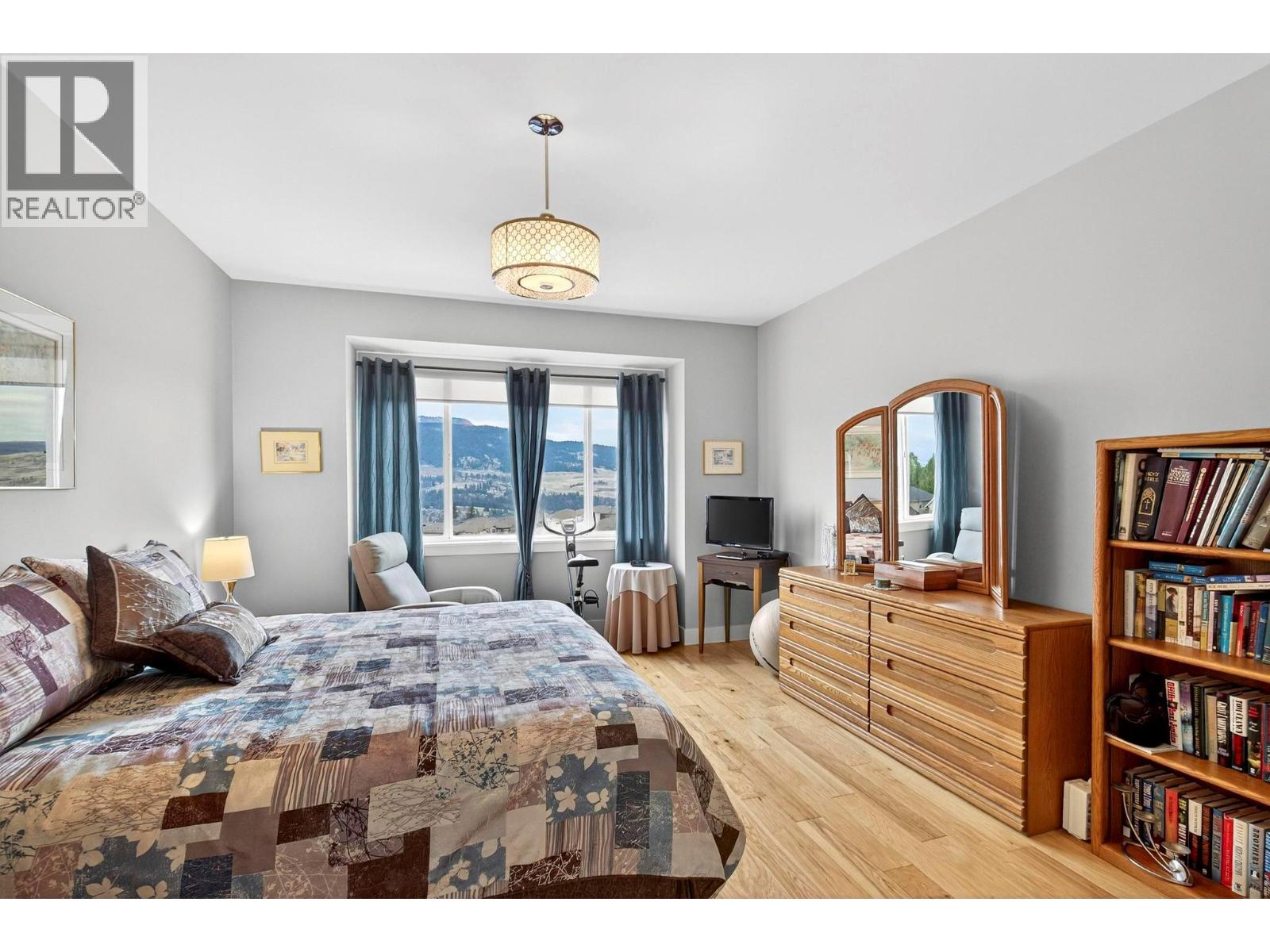 13246 Lake Hill Drive, Lake Country