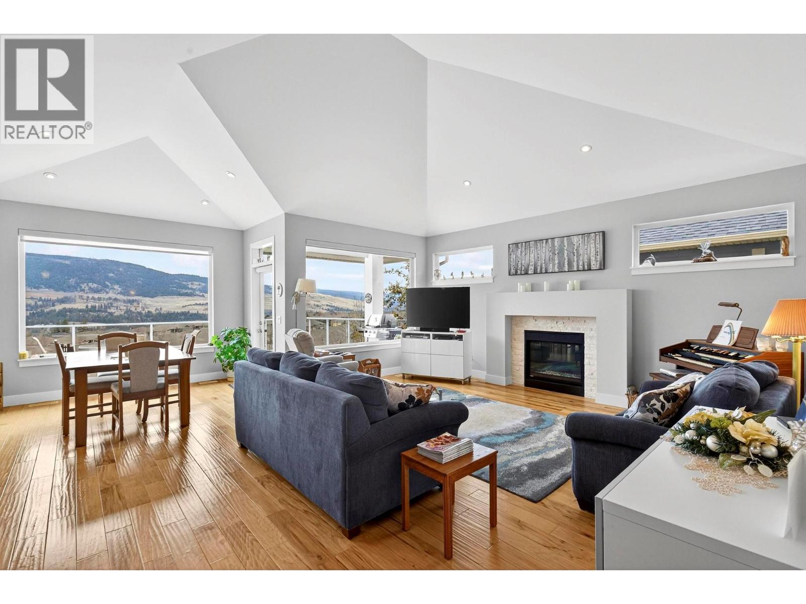 13246 Lake Hill Drive, Lake Country