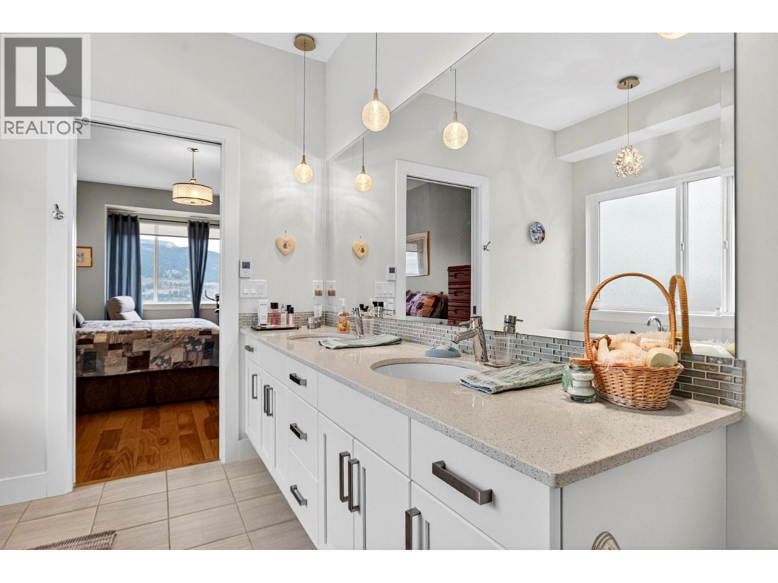 13246 Lake Hill Drive, Lake Country