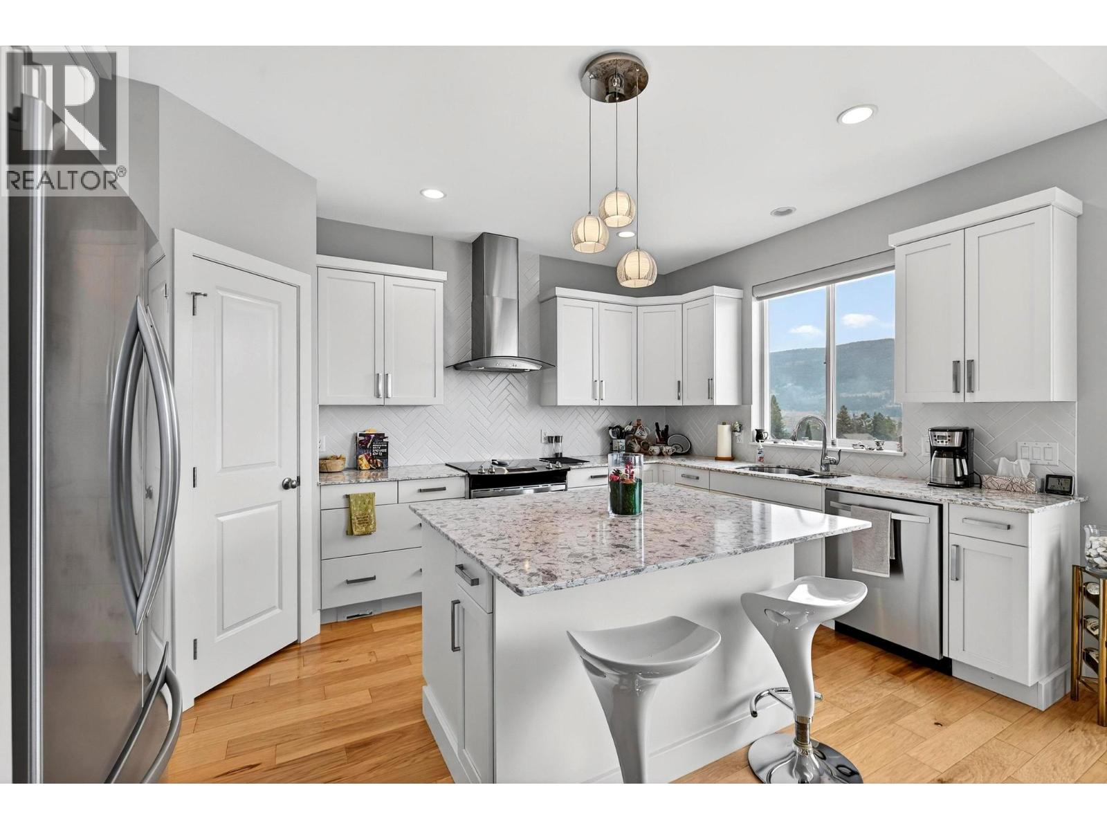 13246 Lake Hill Drive, Lake Country