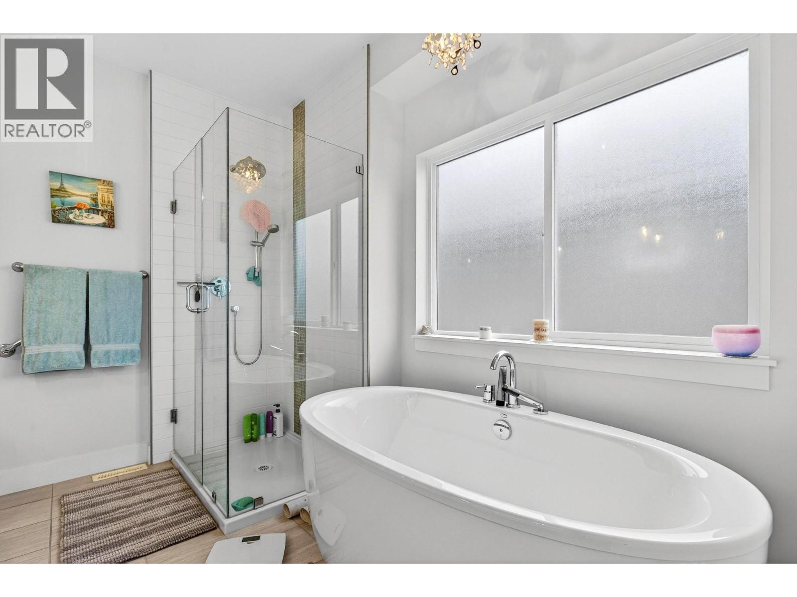 13246 Lake Hill Drive, Lake Country