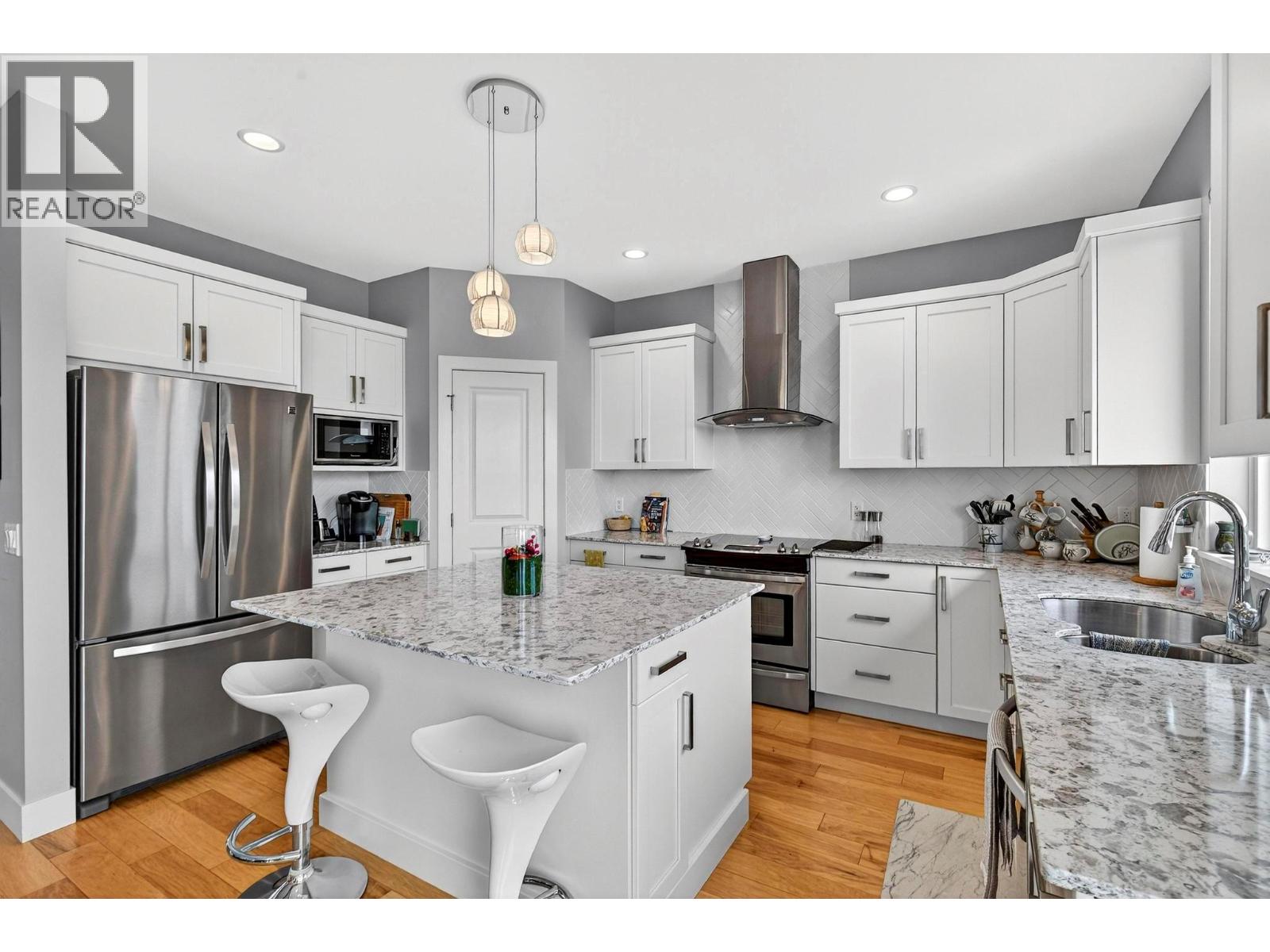 13246 Lake Hill Drive, Lake Country