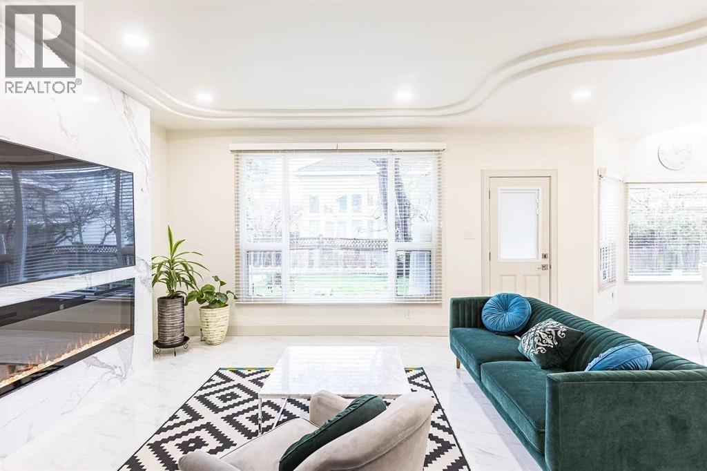 8540 SAUNDERS ROAD, Richmond