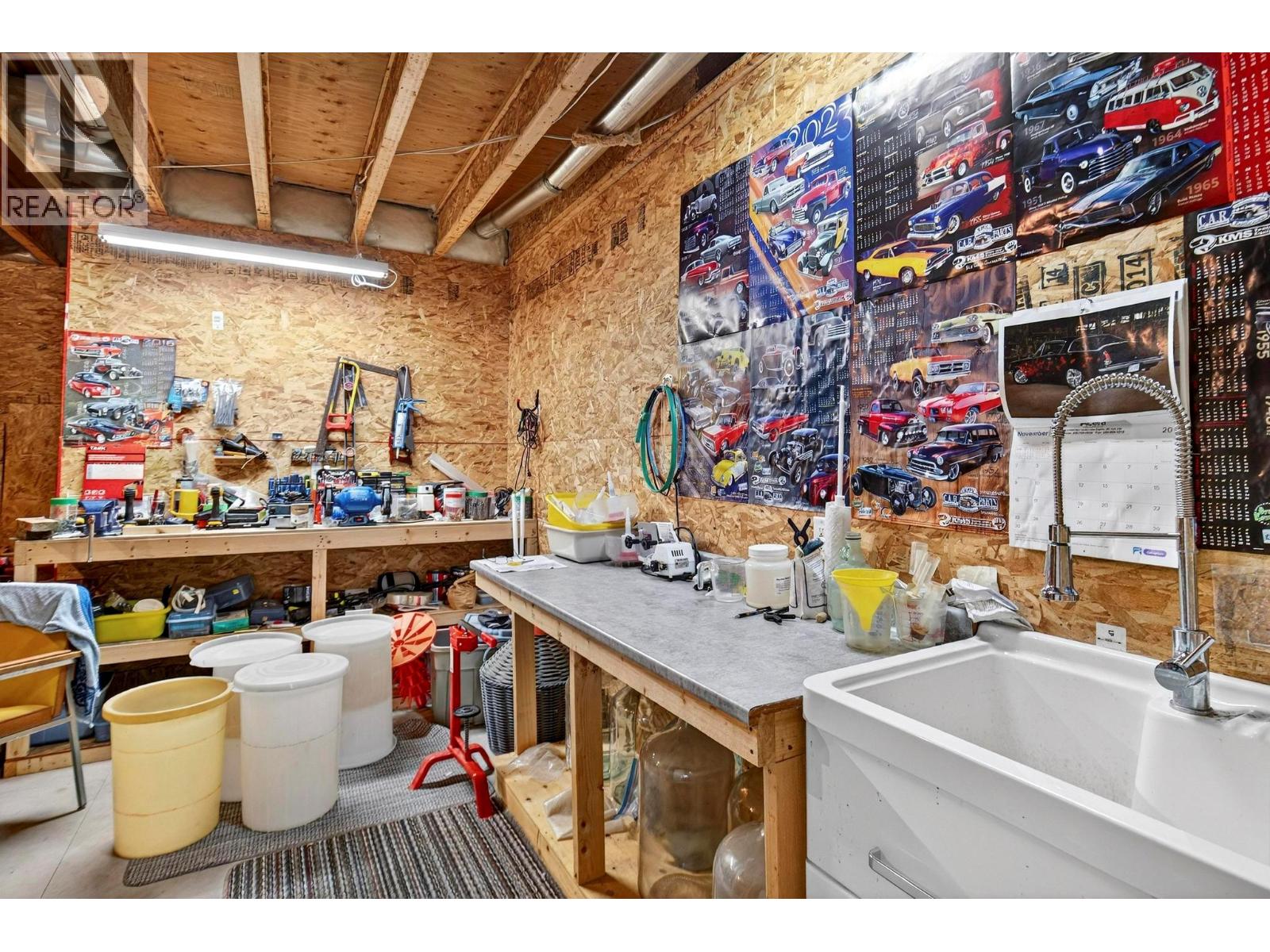 13246 Lake Hill Drive, Lake Country