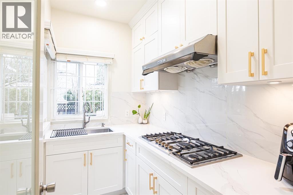 8540 SAUNDERS ROAD, Richmond