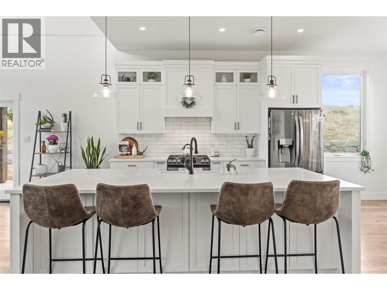  2589 Young Road, Spallumcheen