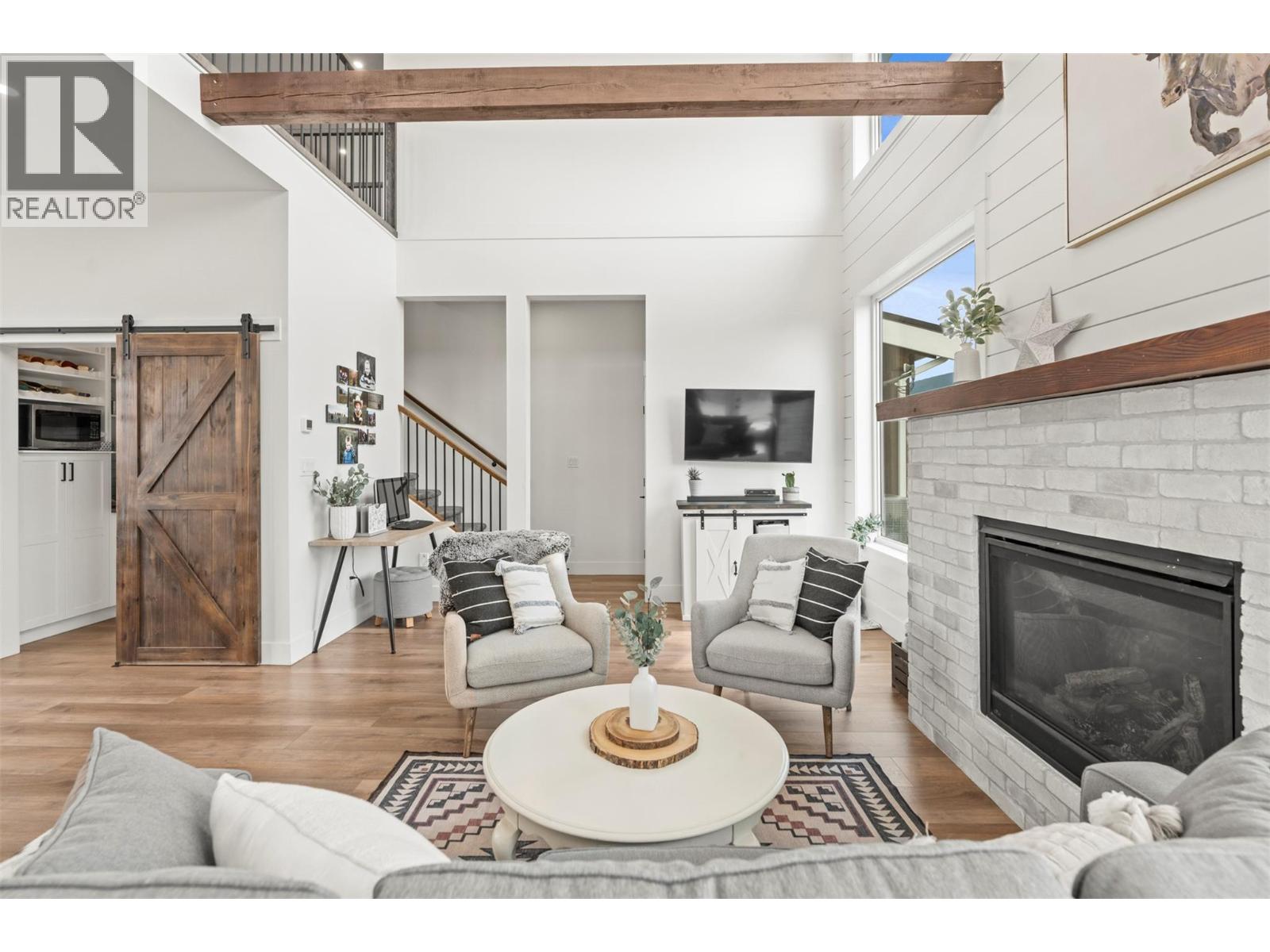  2589 Young Road, Spallumcheen