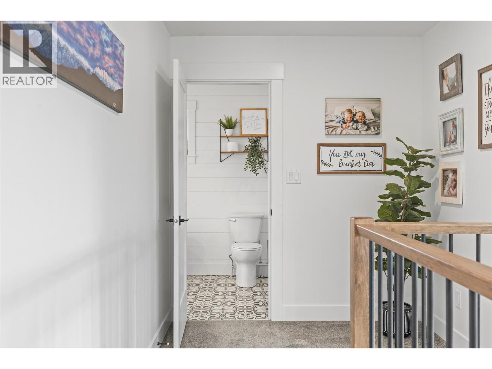  2589 Young Road, Spallumcheen