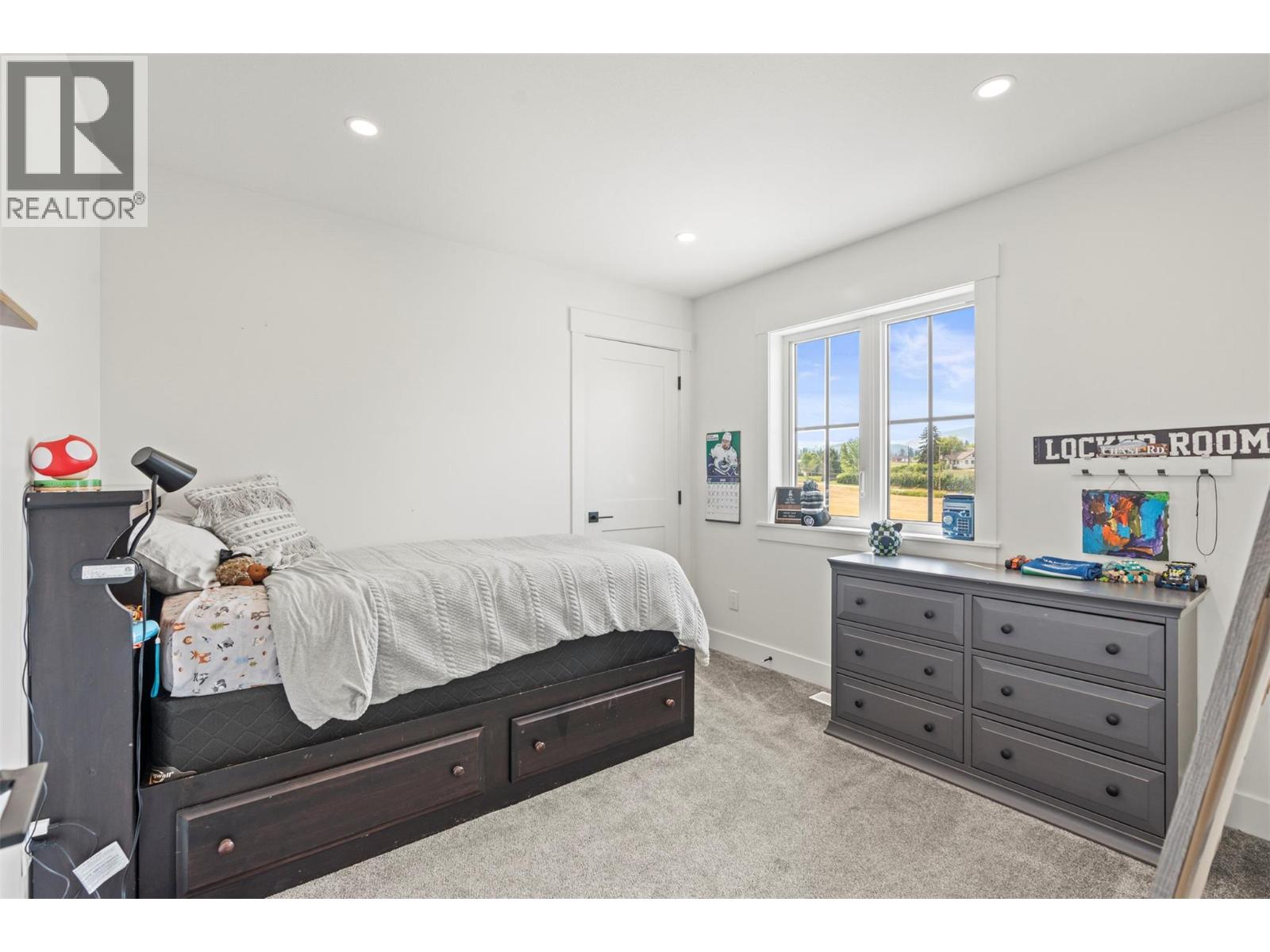  2589 Young Road, Spallumcheen