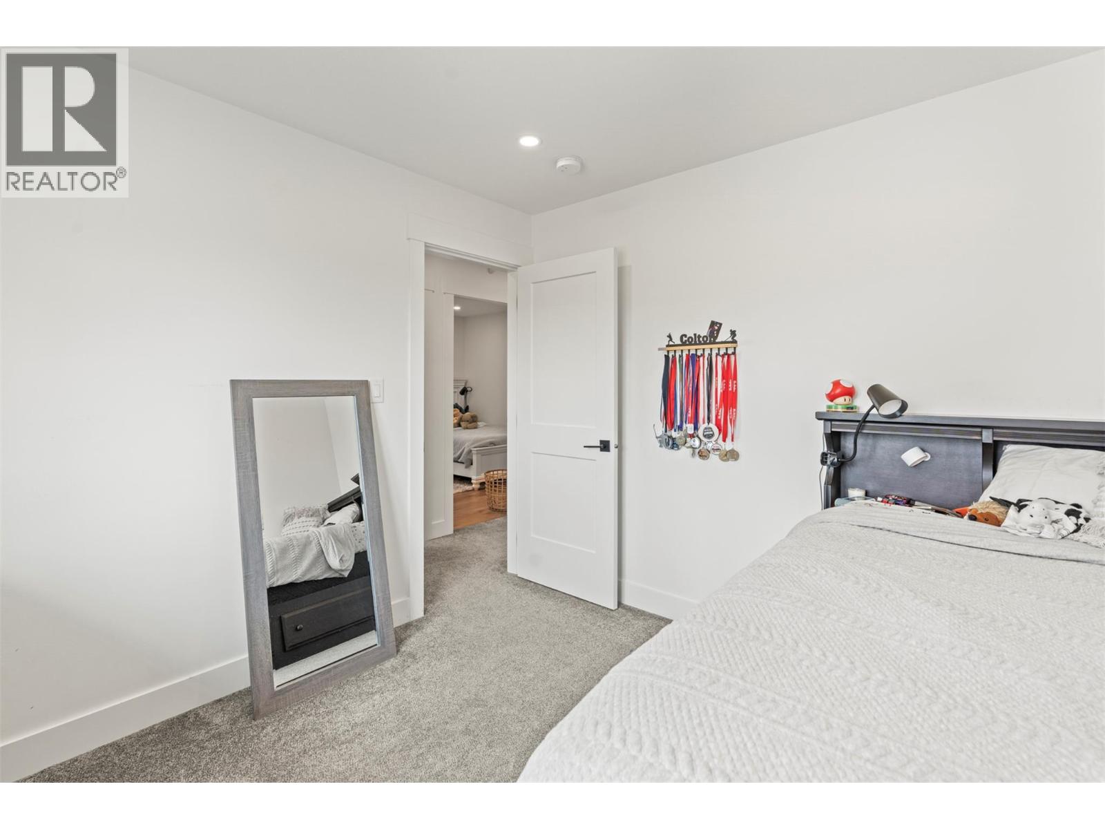  2589 Young Road, Spallumcheen