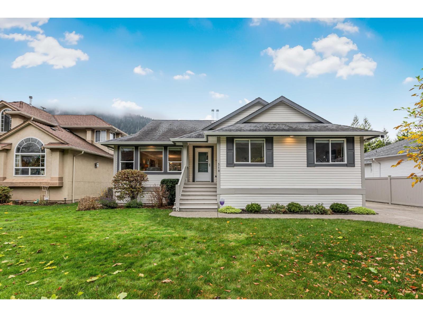 318 MIAMI RIVER DRIVE, Harrison Hot Springs, Harrison Hot Springs