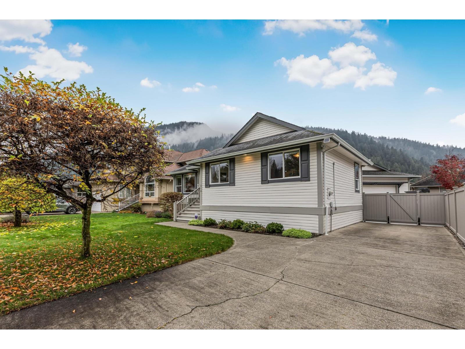 318 MIAMI RIVER DRIVE, Harrison Hot Springs, Harrison Hot Springs