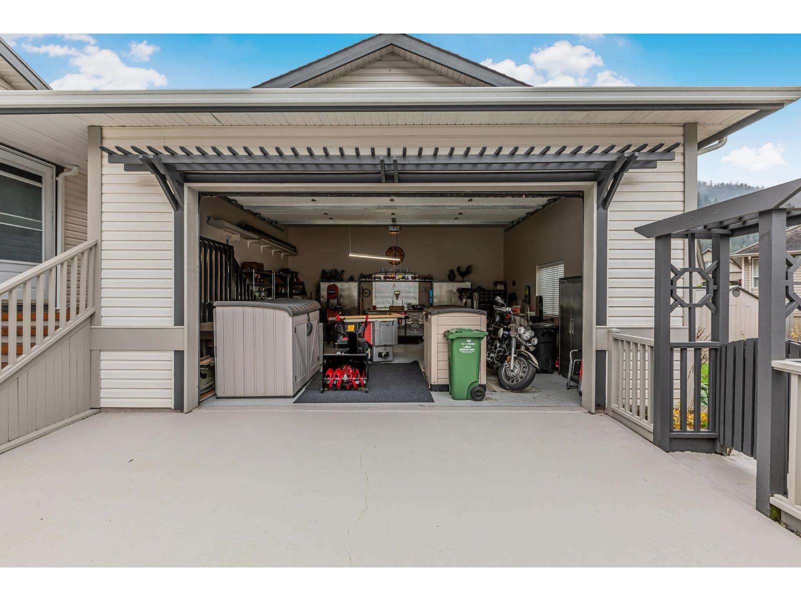 318 MIAMI RIVER DRIVE, Harrison Hot Springs, Harrison Hot Springs