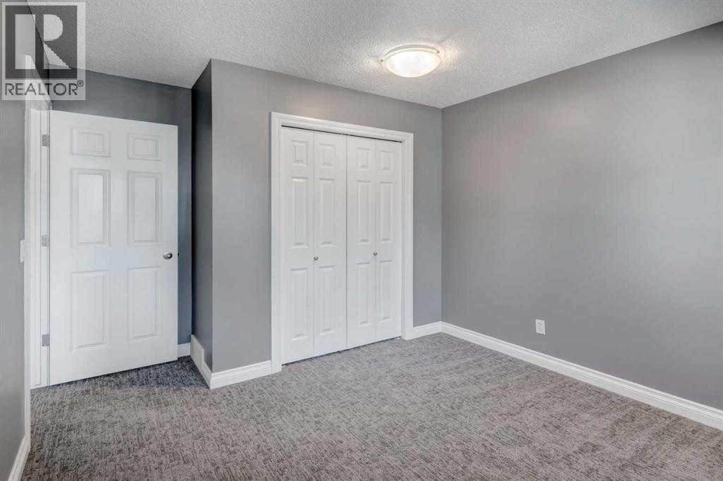 Single Family House for Sale in  Regal Park NE Renfrew Calgary 