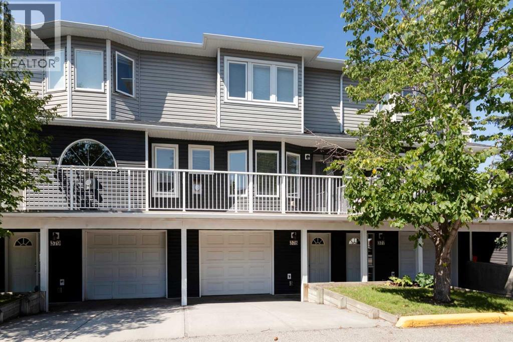 Single Family House for Sale in  Regal Park NE Renfrew Calgary 