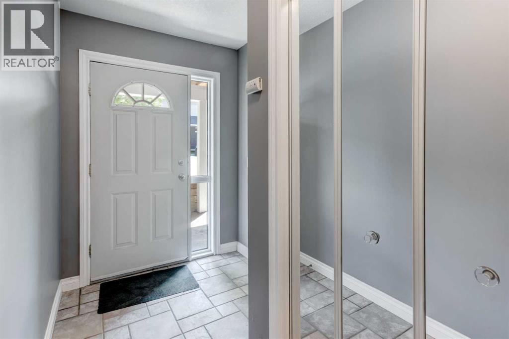 Single Family House for Sale in  Regal Park NE Renfrew Calgary 