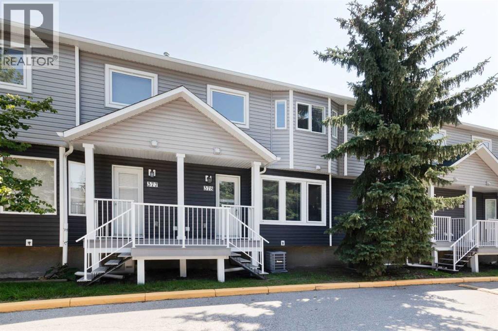 Single Family House for Sale in  Regal Park NE Renfrew Calgary 