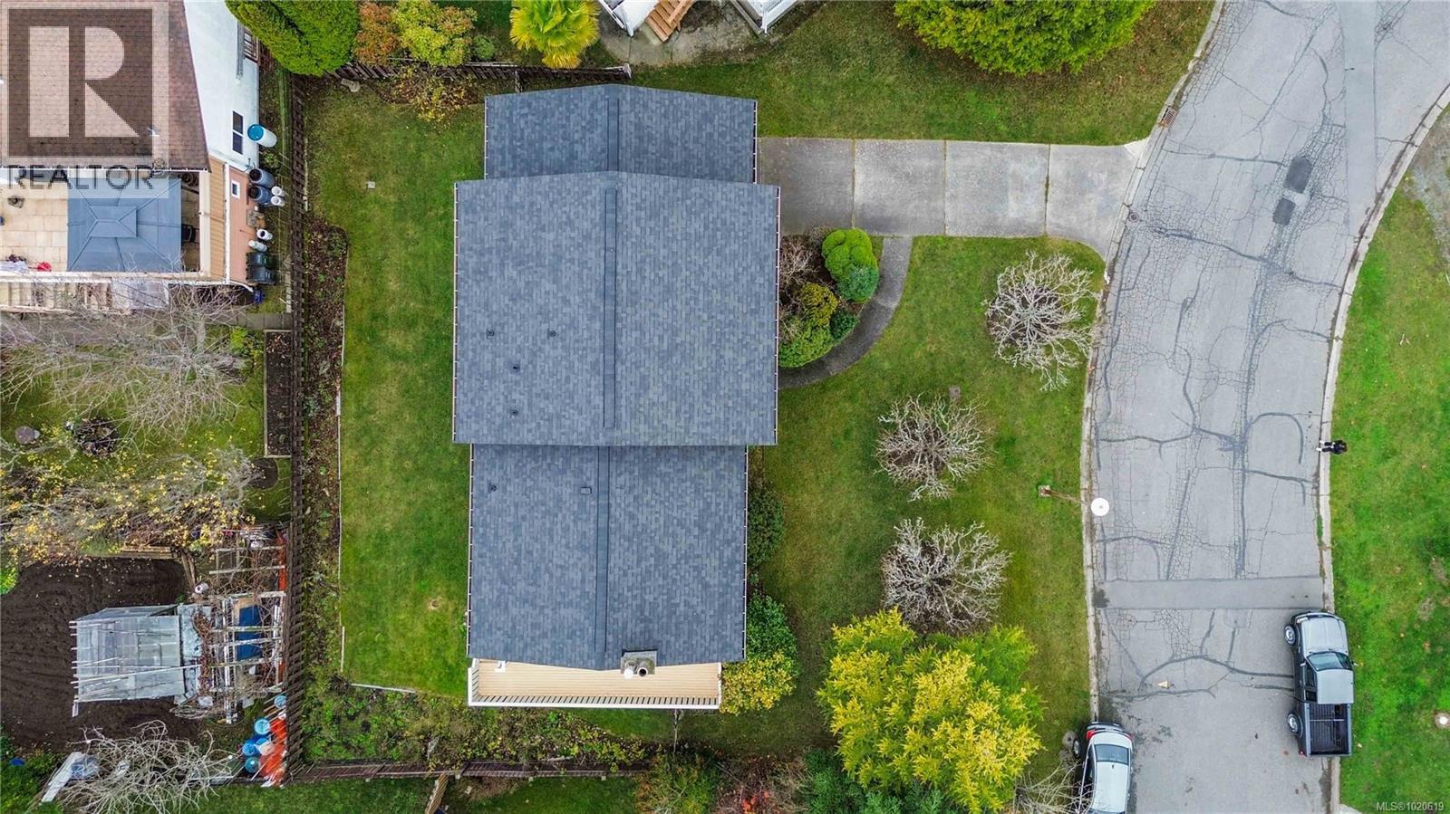 4251 Rossiter Dr, Saanich