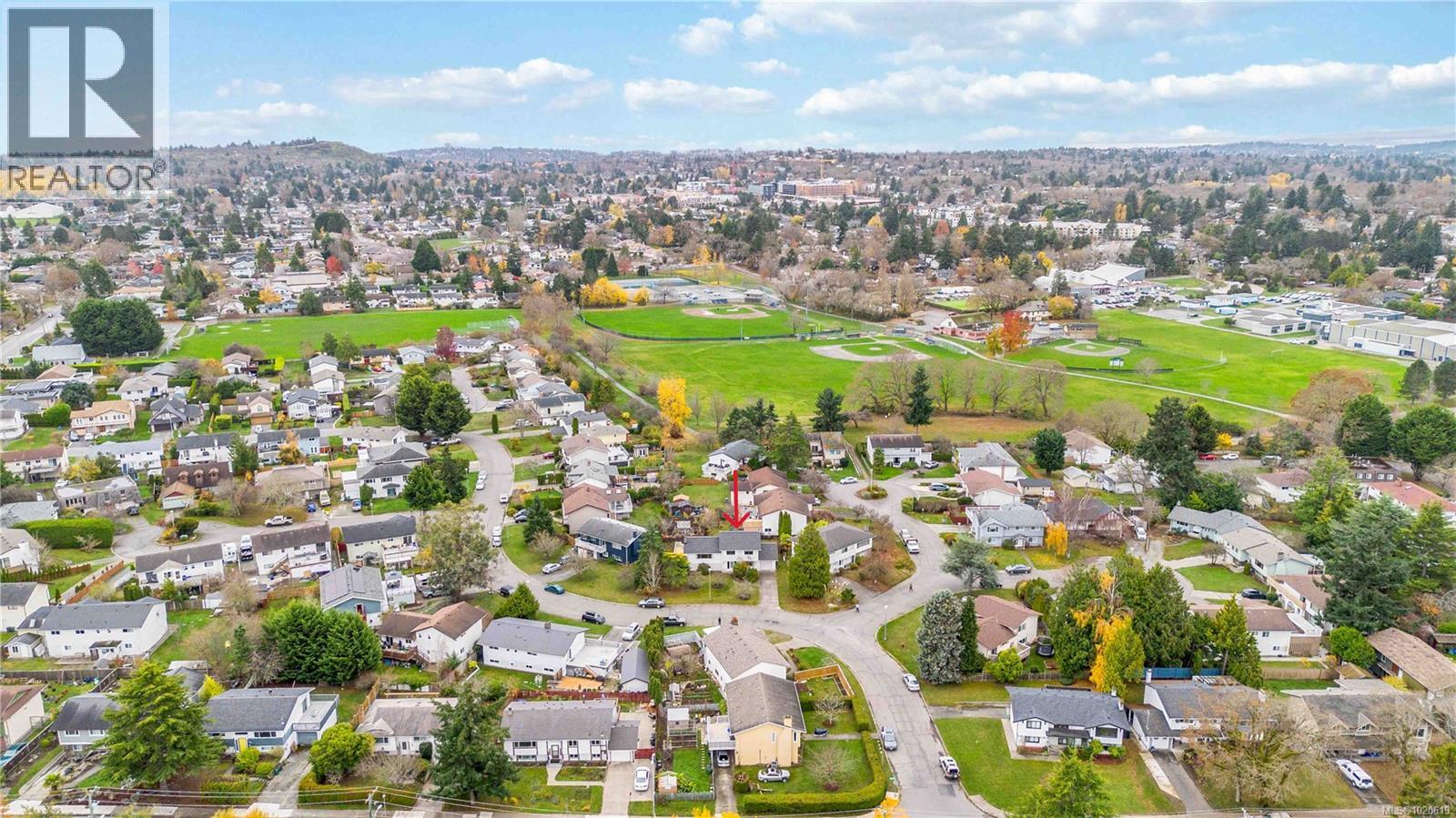 4251 Rossiter Dr, Saanich