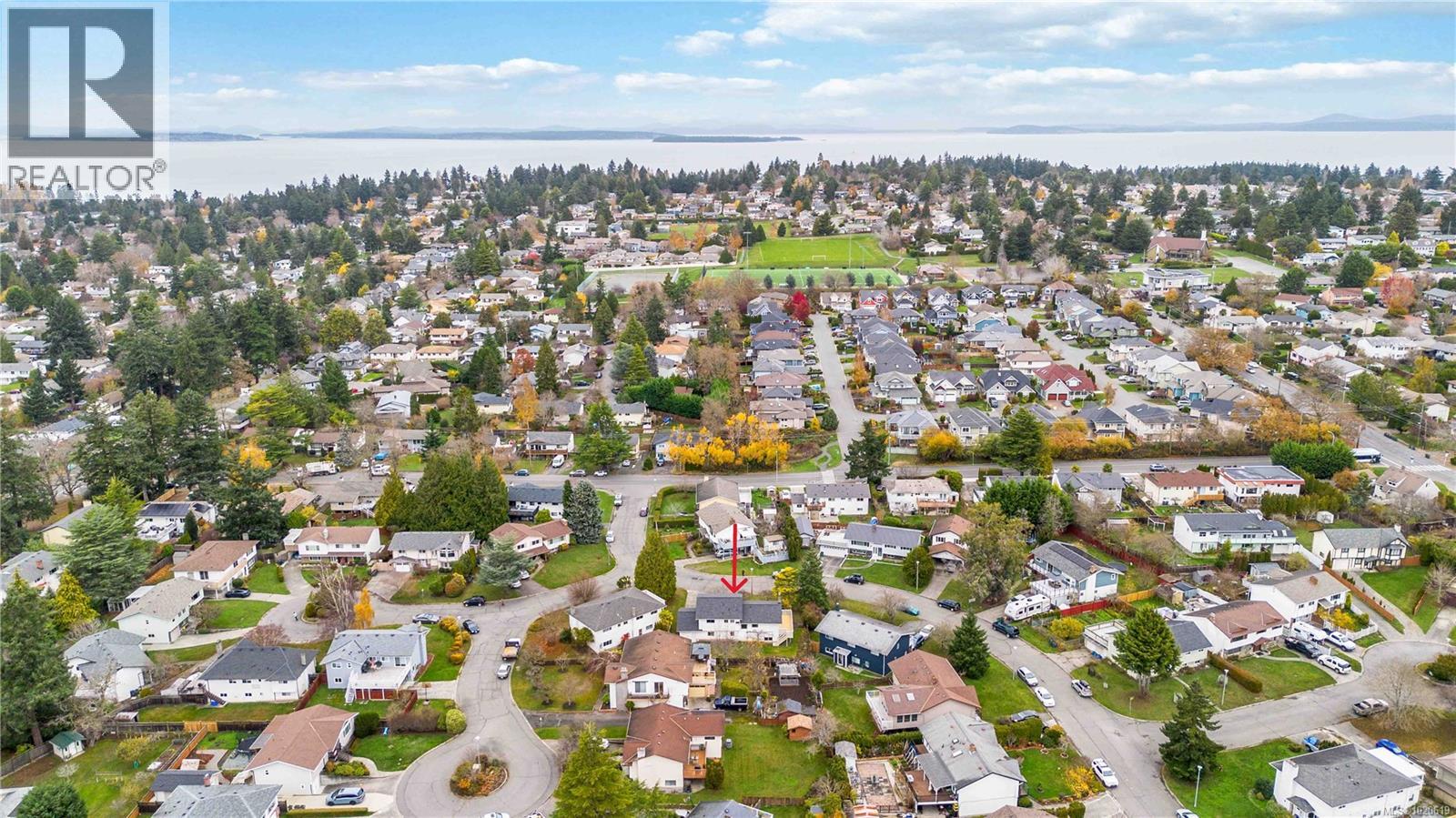 4251 Rossiter Dr, Saanich