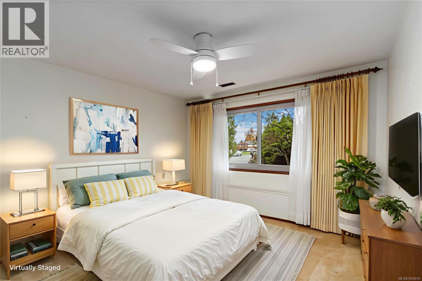 4251 Rossiter Dr, Saanich