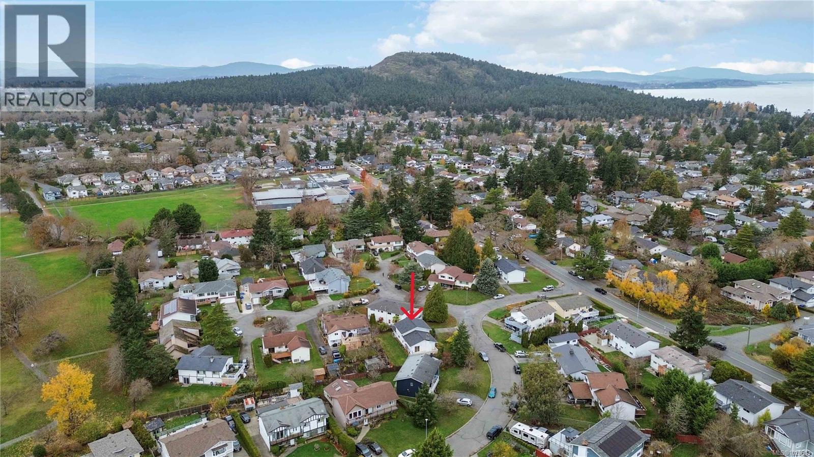 4251 Rossiter Dr, Saanich