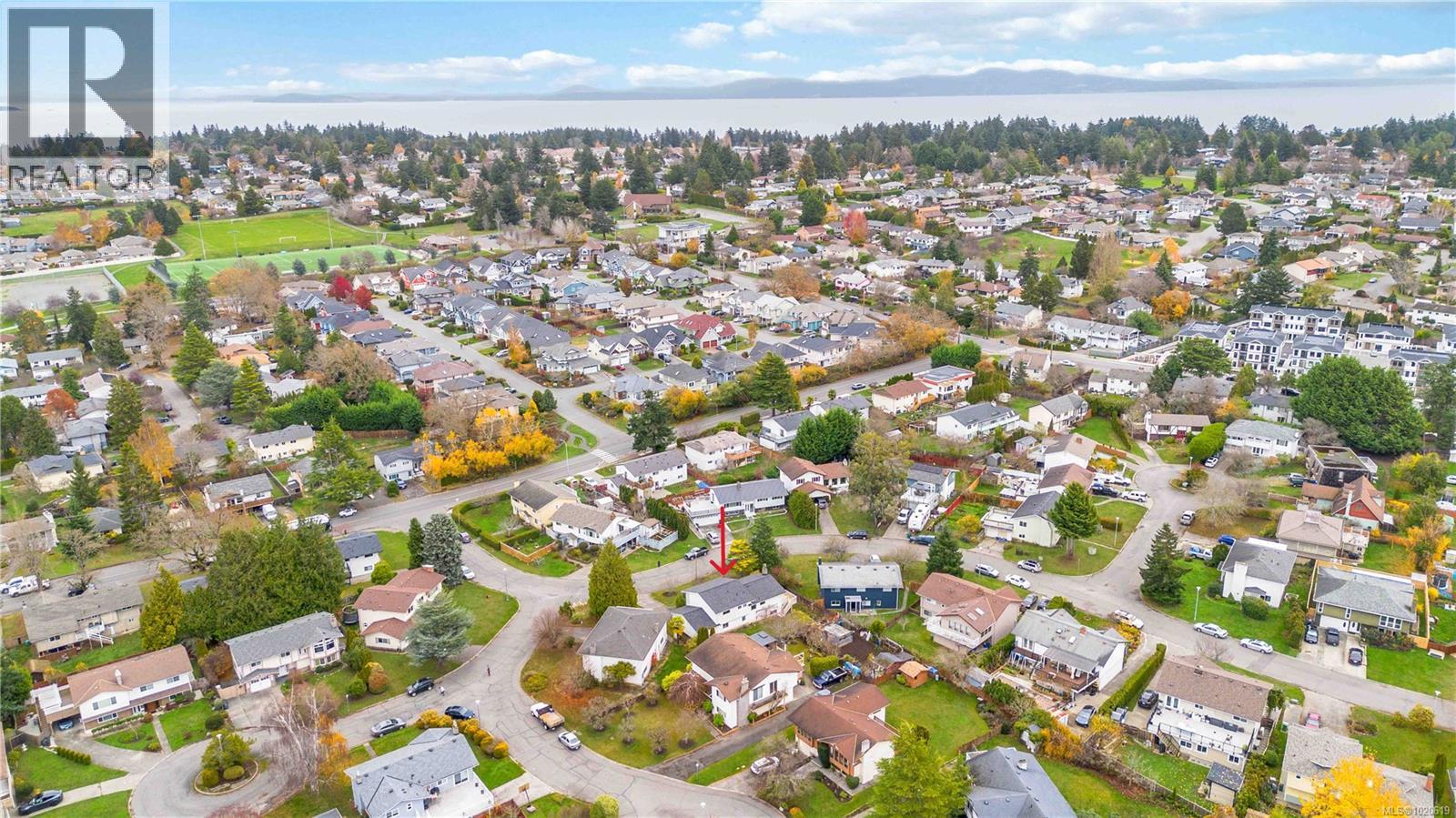 4251 Rossiter Dr, Saanich