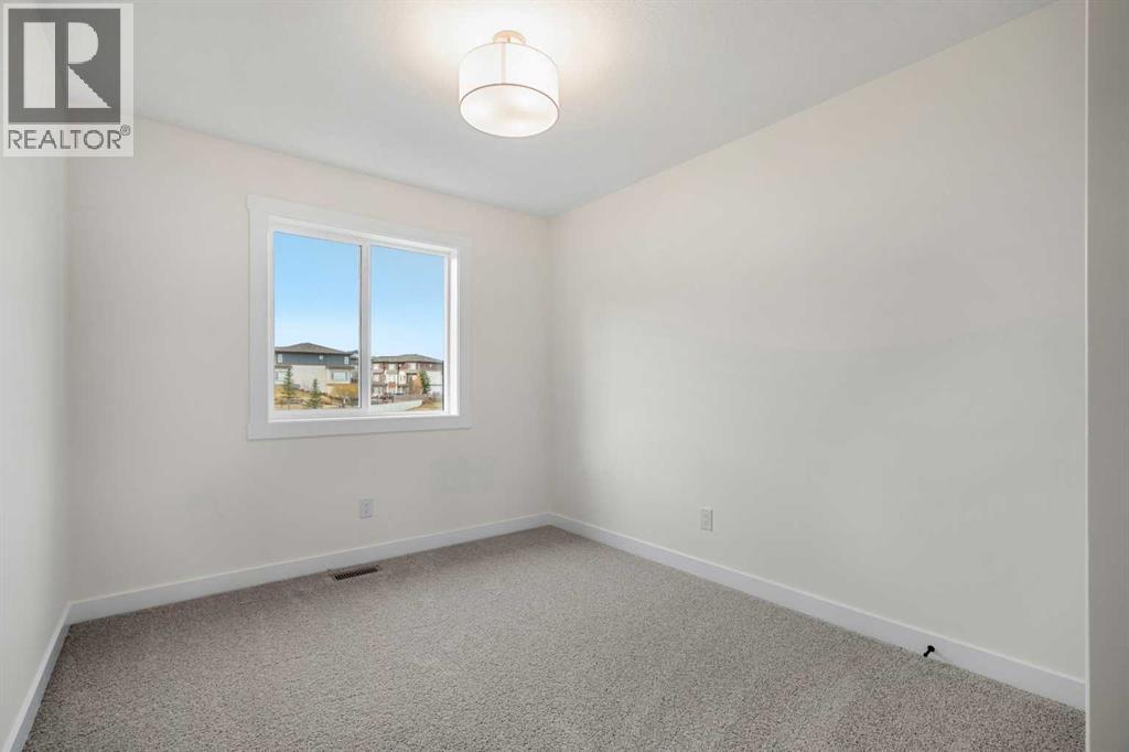 525 River Heights Drive, Cochrane