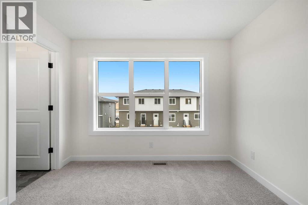 525 River Heights Drive, Cochrane