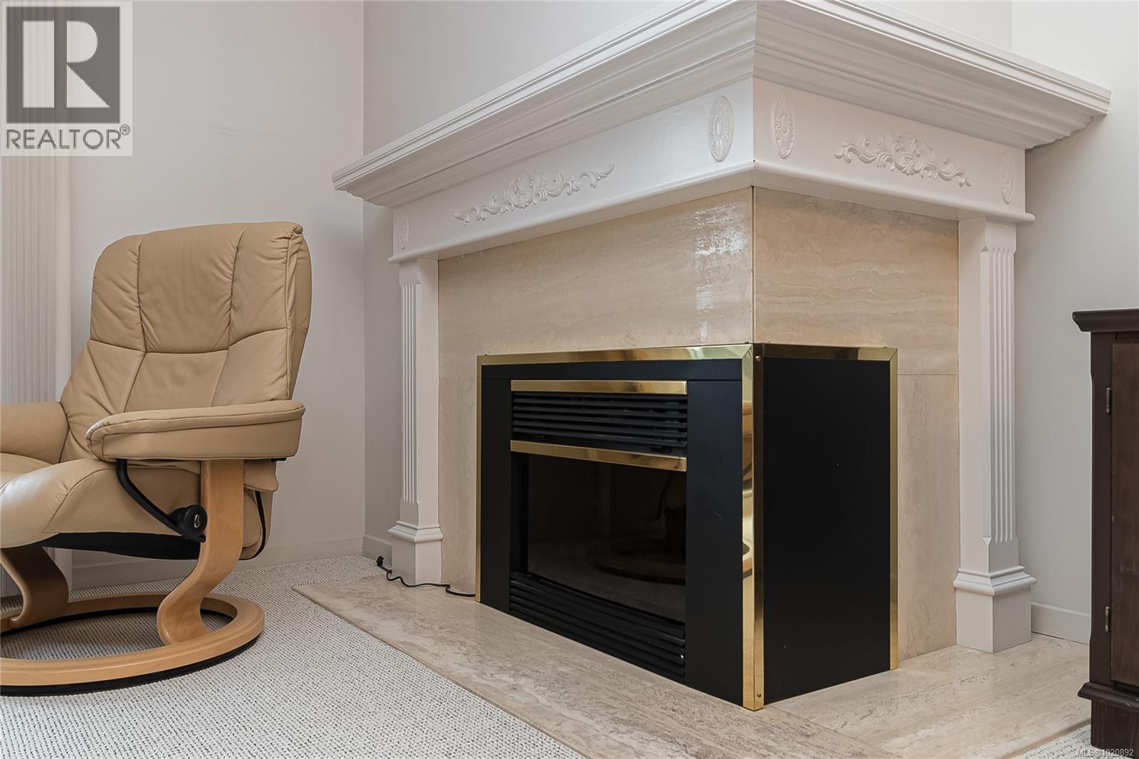 305 1370 Beach Drive, Oak Bay