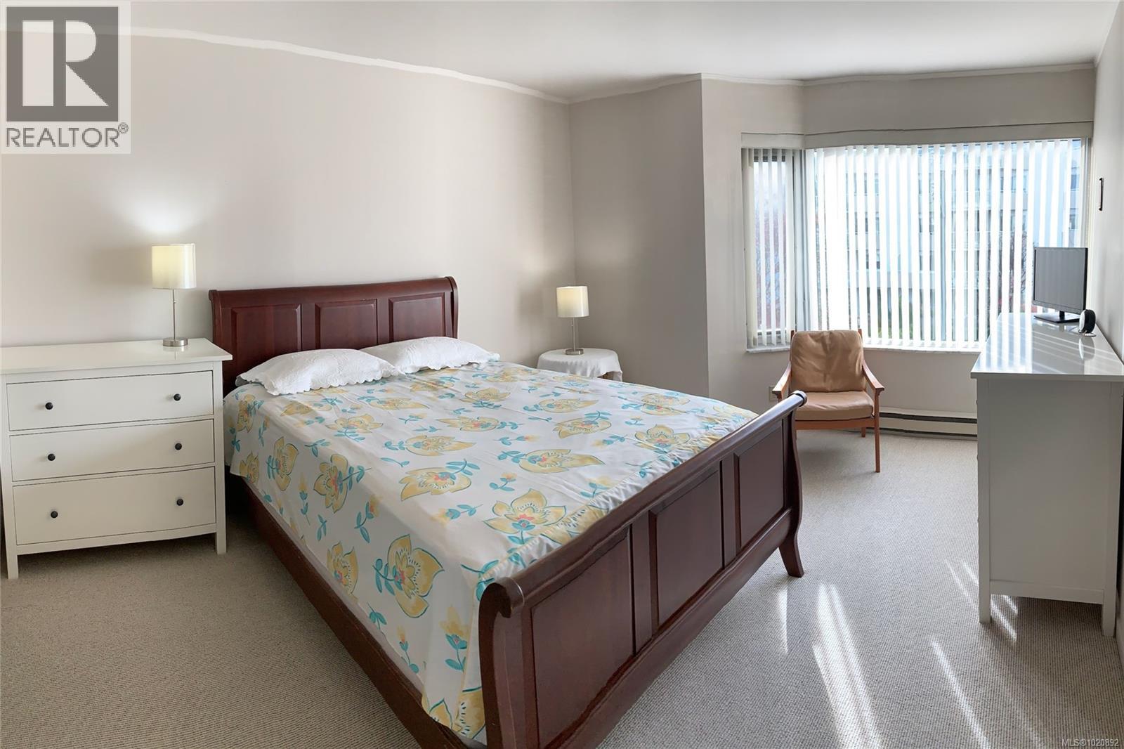 305 1370 Beach Drive, Oak Bay