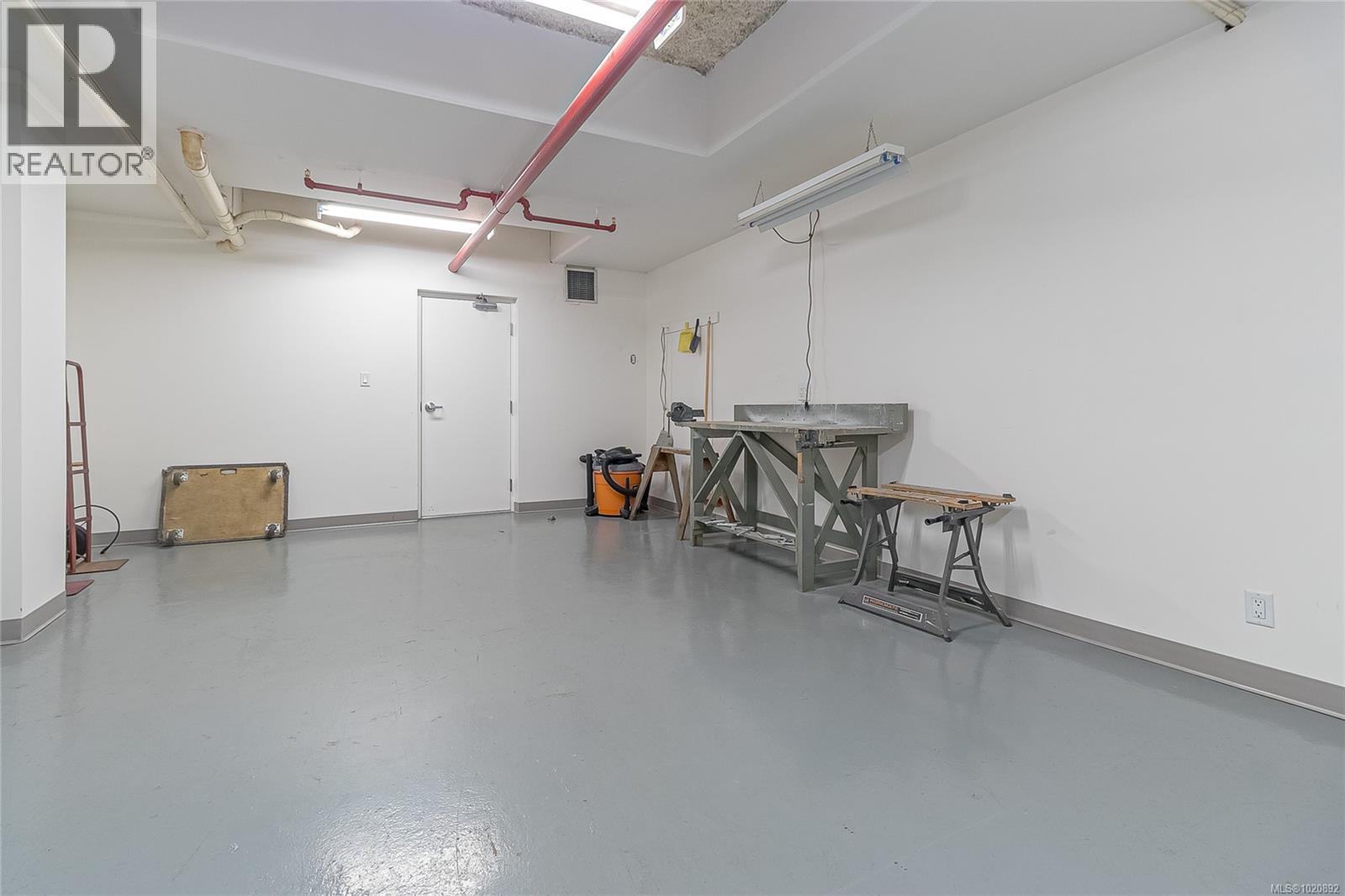 305 1370 Beach Drive, Oak Bay