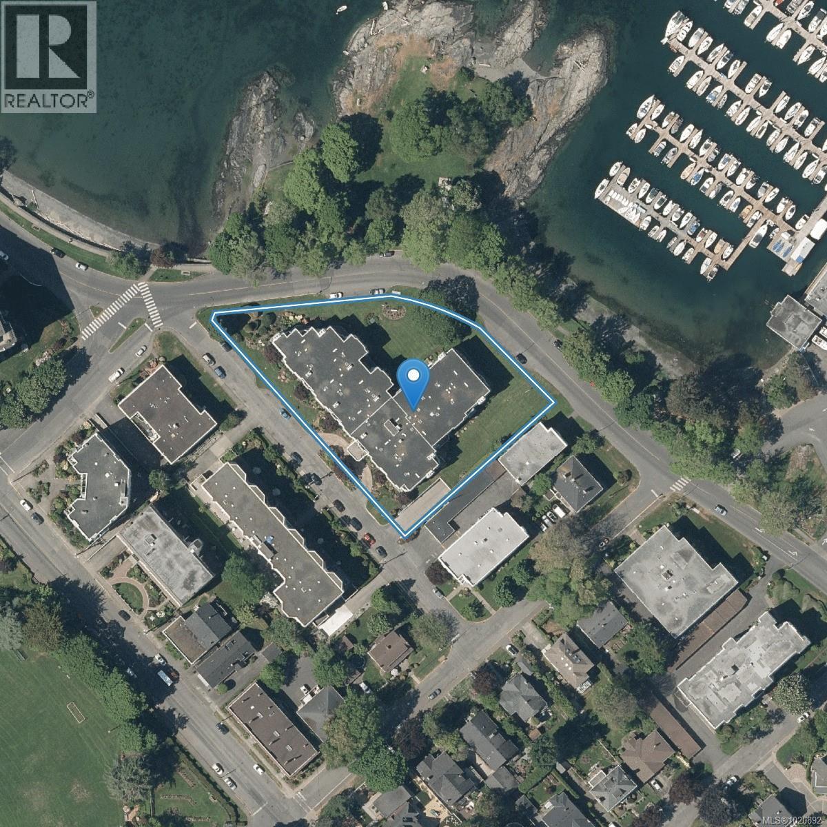 305 1370 Beach Drive, Oak Bay