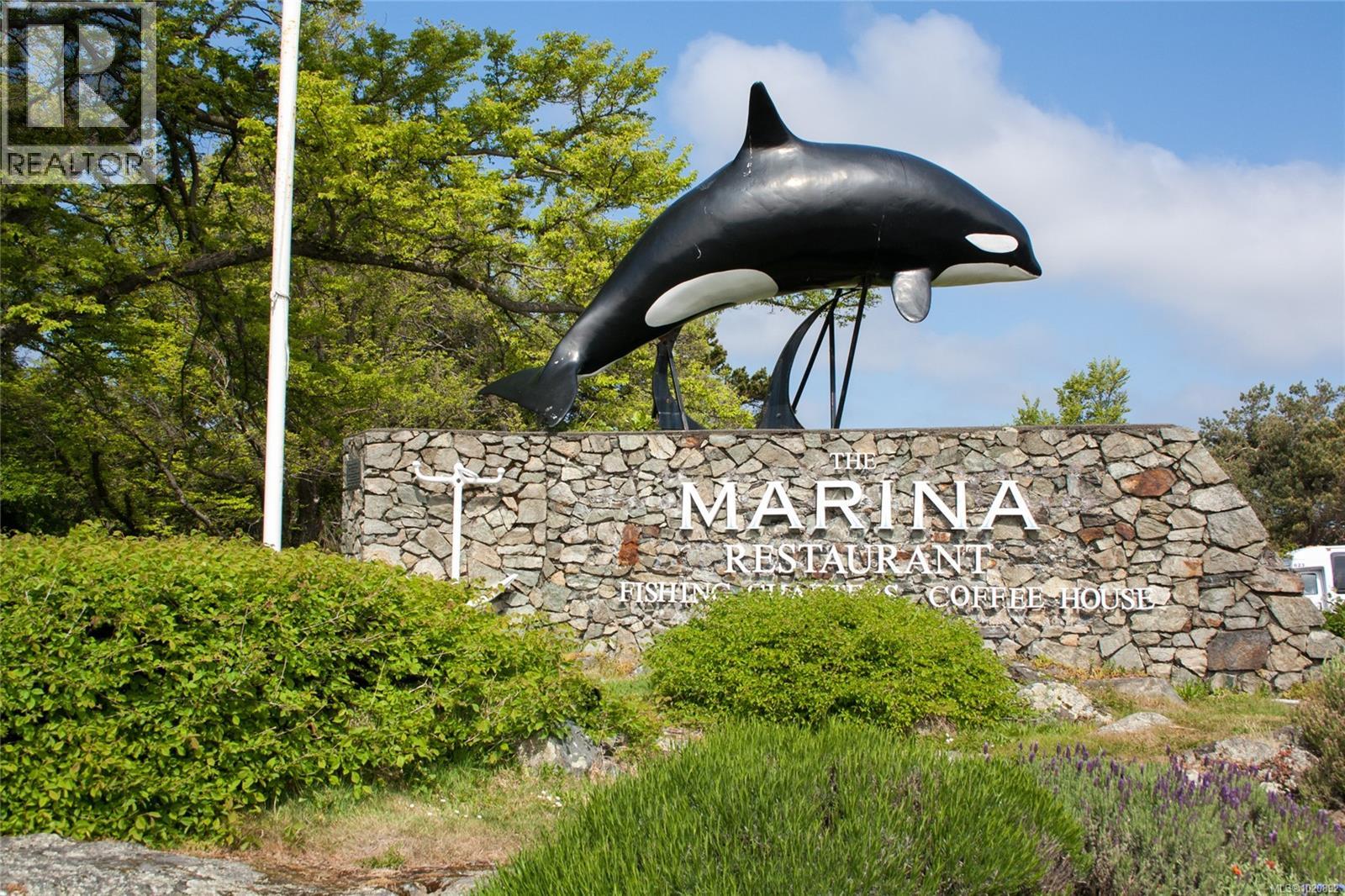 305 1370 Beach Drive, Oak Bay