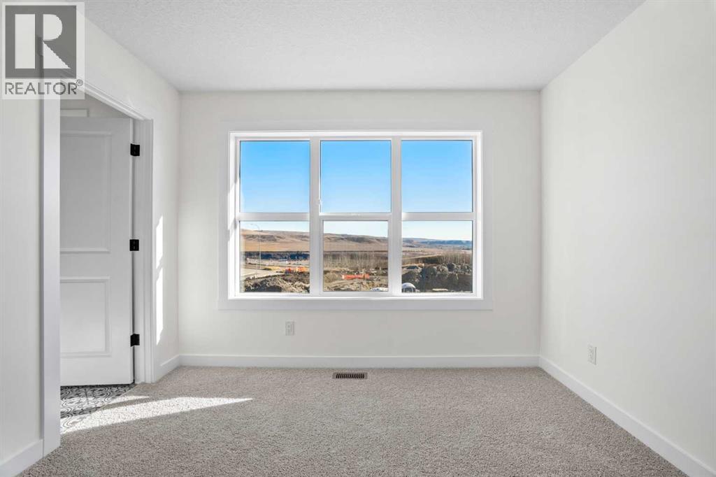 525 River Heights Drive, Cochrane