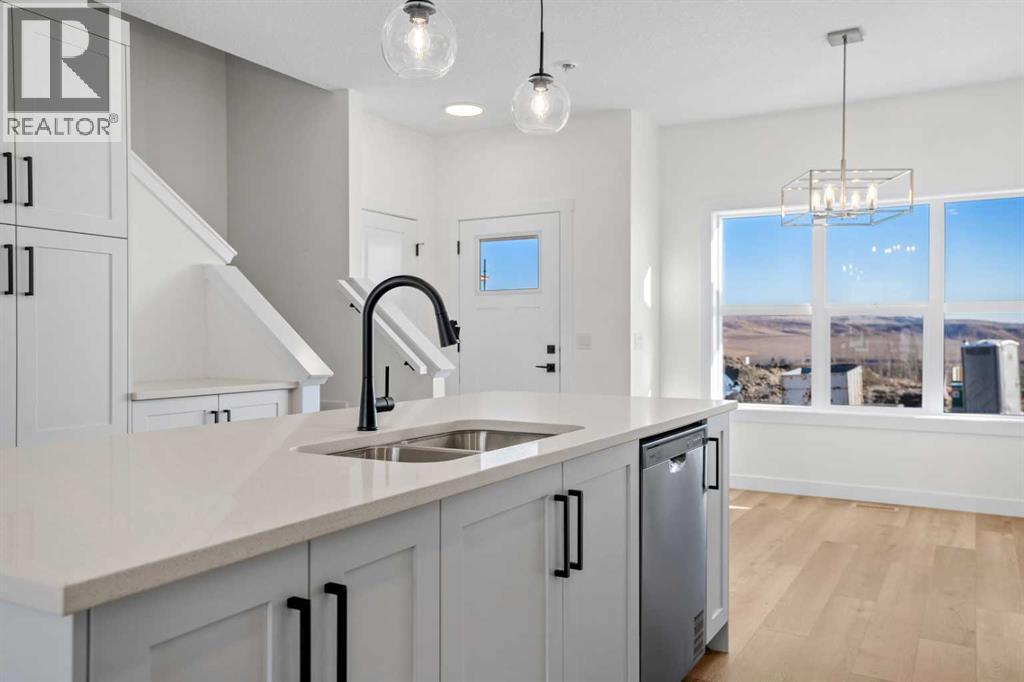 525 River Heights Drive, Cochrane