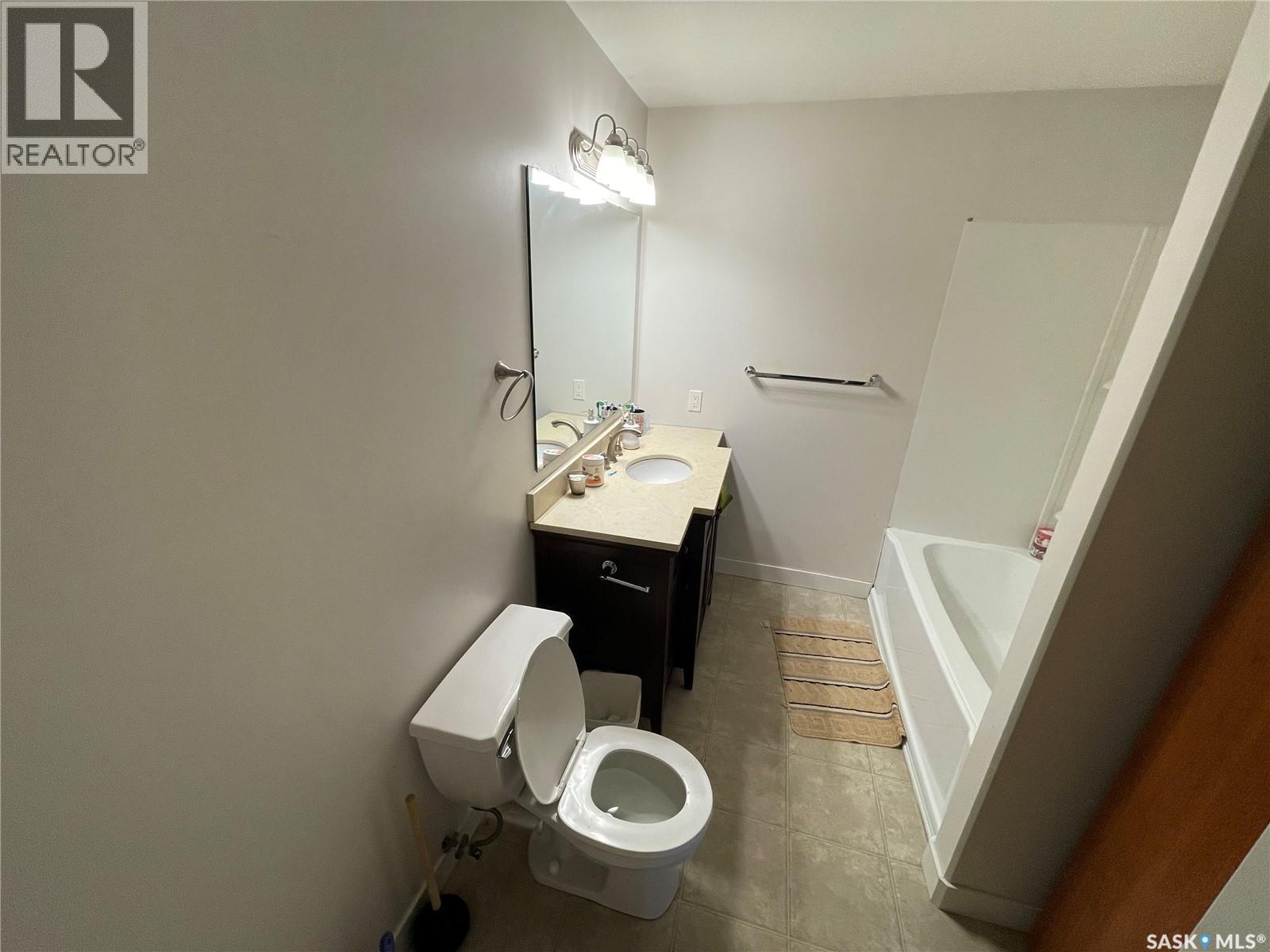 431 VAUGHAN STREET W - 7