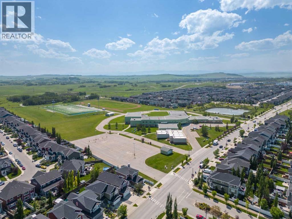 525 River Heights Drive, Cochrane