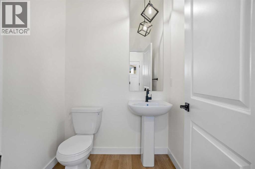 525 River Heights Drive, Cochrane