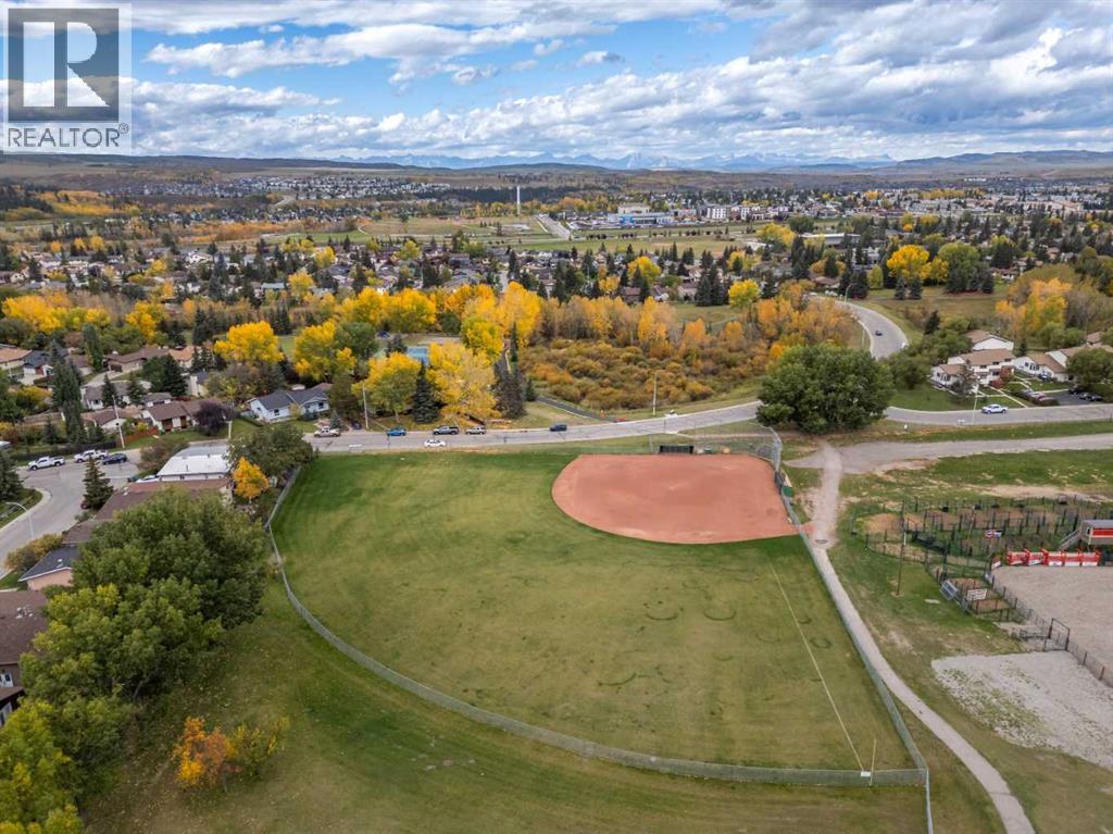 525 River Heights Drive, Cochrane