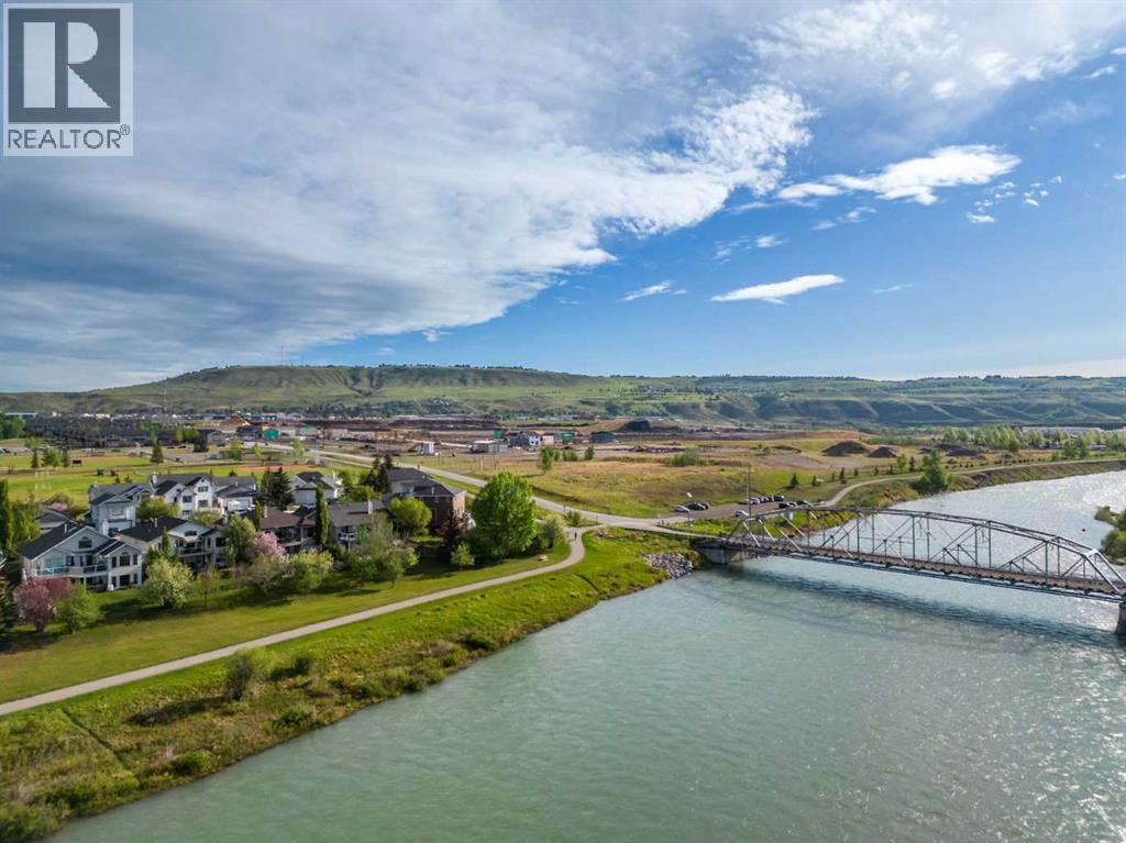 525 River Heights Drive, Cochrane